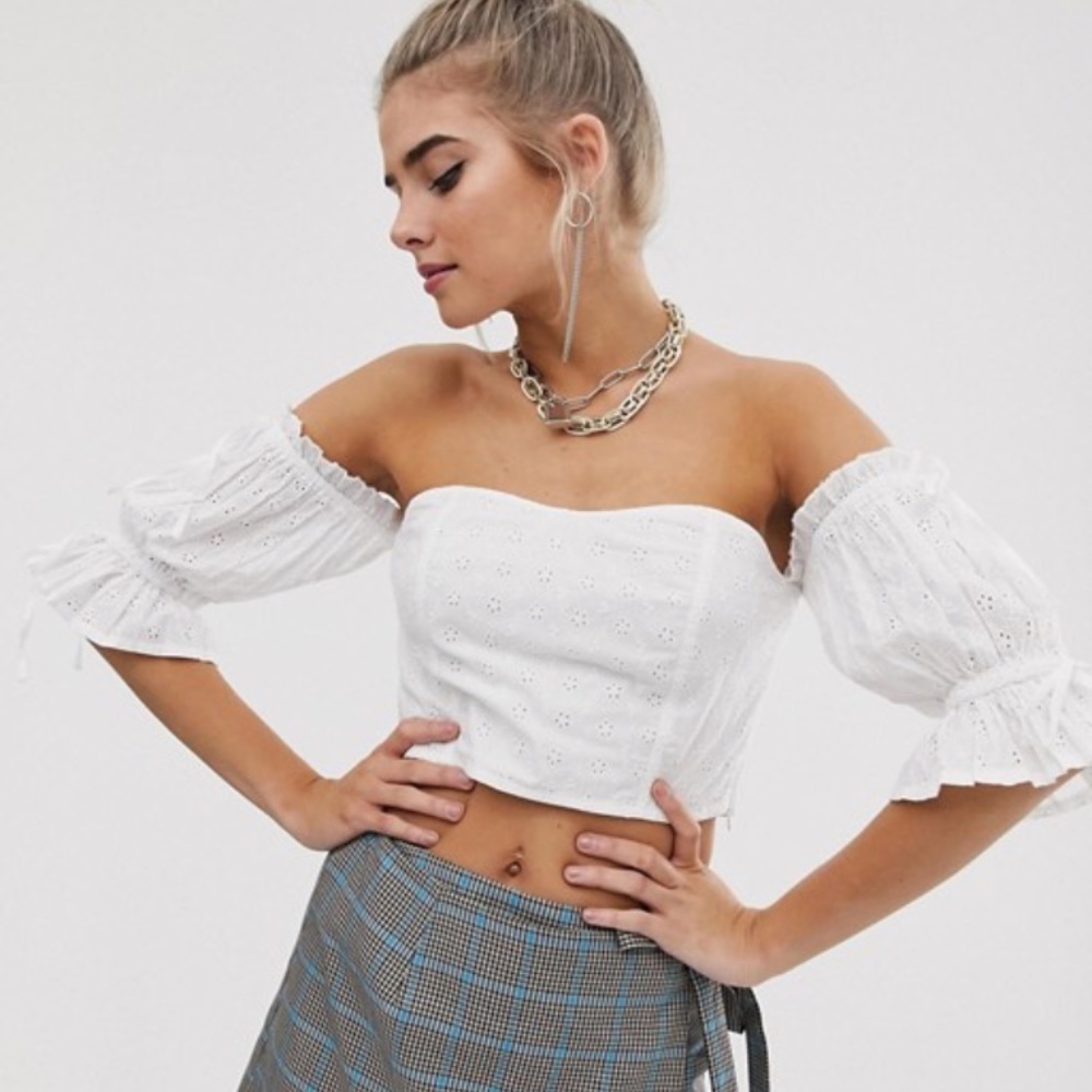 Women’s White Off the Shoulder Crop Top